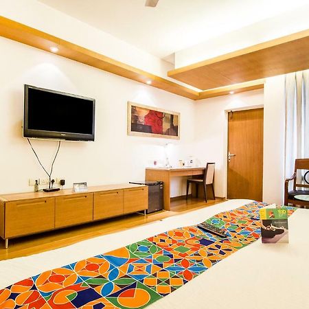 FabHotel Raj Darbar Iffco Gurgaon Exteriör bild