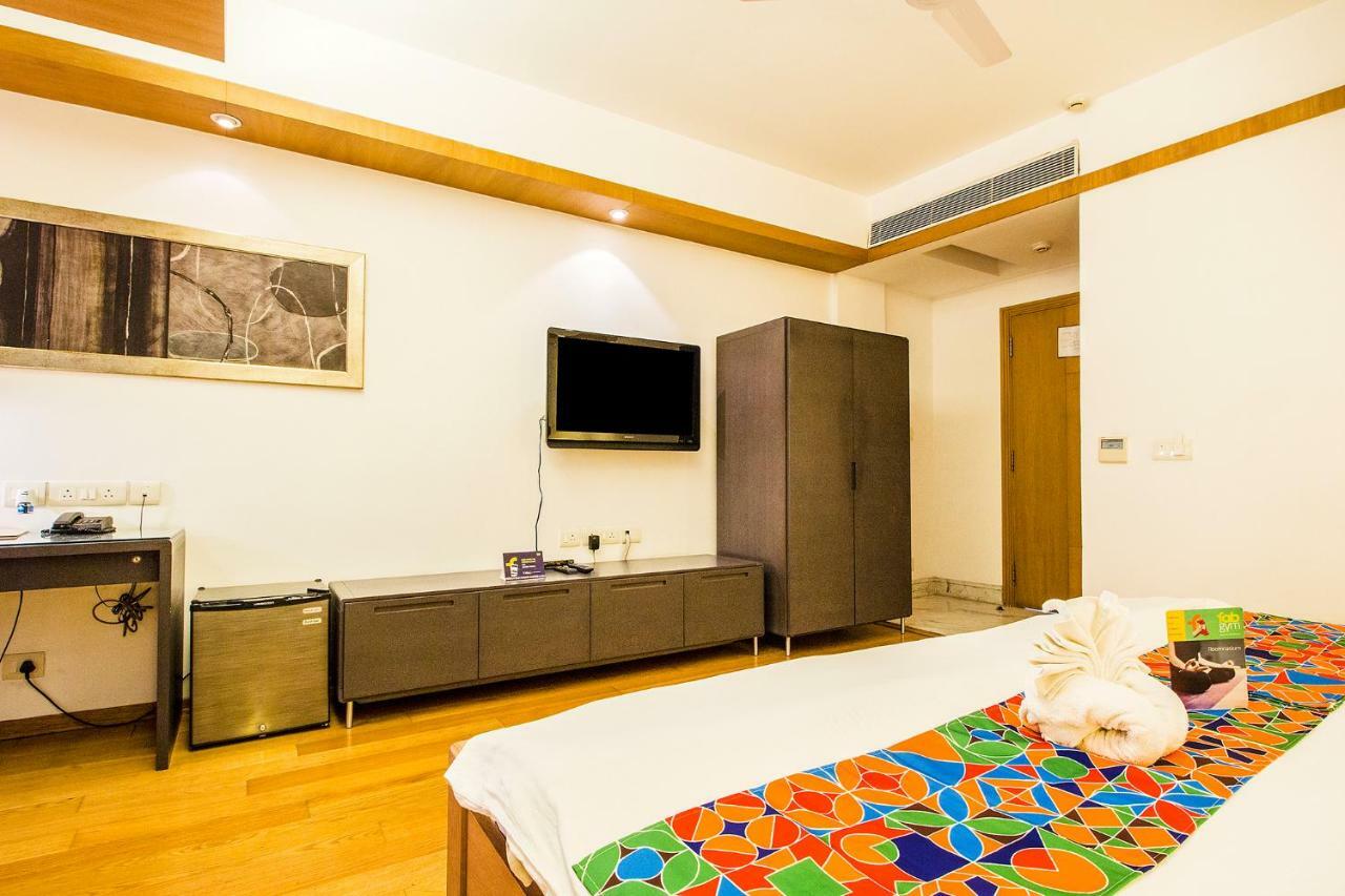FabHotel Raj Darbar Iffco Gurgaon Exteriör bild