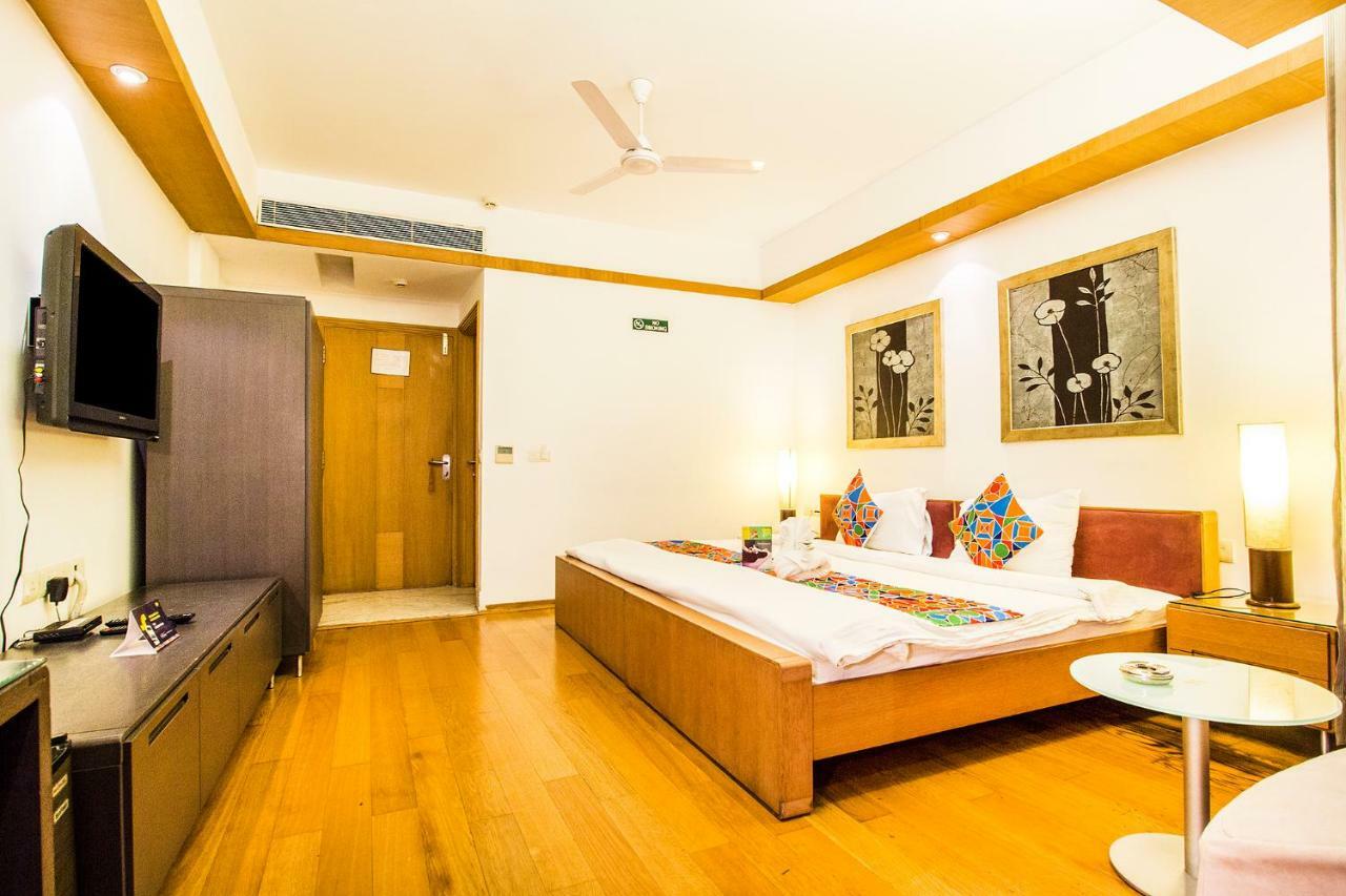 FabHotel Raj Darbar Iffco Gurgaon Exteriör bild