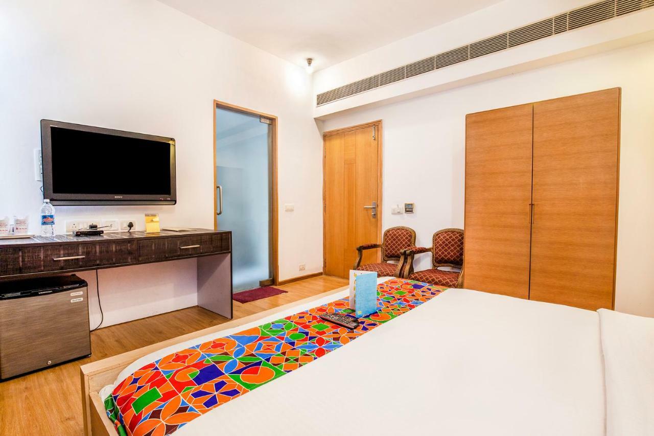 FabHotel Raj Darbar Iffco Gurgaon Exteriör bild