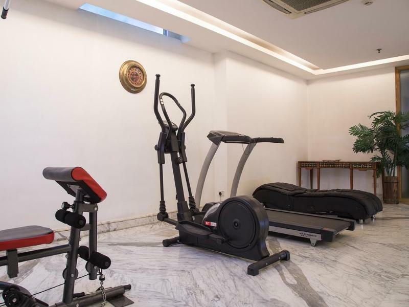 FabHotel Raj Darbar Iffco Gurgaon Exteriör bild